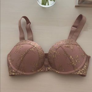 VS Bombshell Open Front 32C